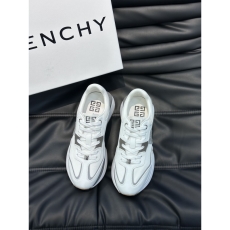 Givenchy Sneakers